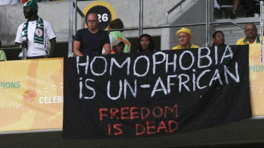 Νιγηρία: Καταδίκασαν σε θάνατο τρείς ομοφυλόφιλους άνδρες 