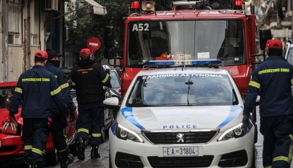 Αμπελόκηποι: Άνδρας απειλούσε να πηδήξει από μπαλκόνι