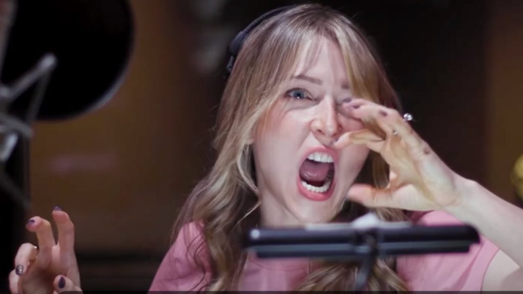 Αυτή είναι η γυναίκα που βγάζει τα προς το ζην ουρλιάζοντας σε ταινίες (βίντεο)