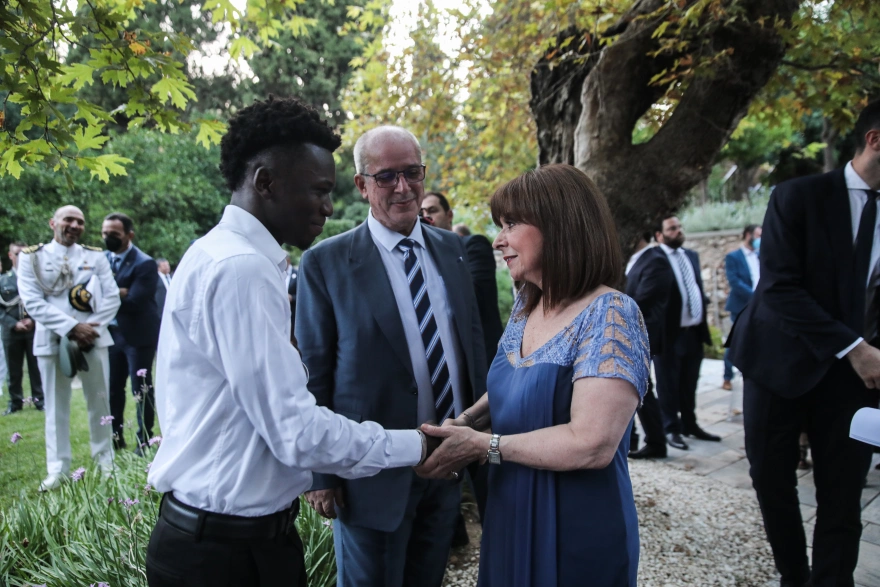 Επίθεση ΠτΔ Κ. Σακελλαροπούλου κατά Ρωσίας: «Αυταρχικός ρωσικός αναθεωρητισμός η βάναυση εισβολή»