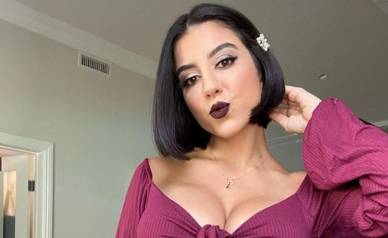 Αμερικανίδα influencer δυσκολεύεται να πάει το παιδί της στο σχολείο γιατί τη ζηλεύουν οι άλλες μητέρες (φώτο)