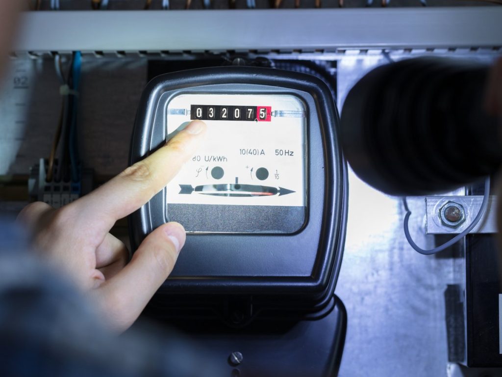 Αυτή είναι η «αθώα» ηλεκτρική συσκευή που καταναλώνει πολύ ρεύμα