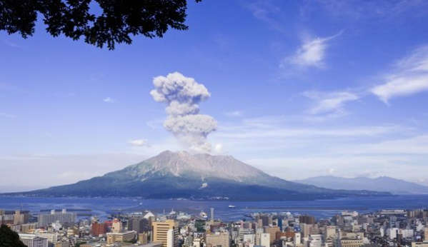 Ιαπωνία: Εντολή για εκκένωση αραιοκατοικημένων περιοχών μετά την έκρηξη του ηφαιστείου Σακουρατζίμα