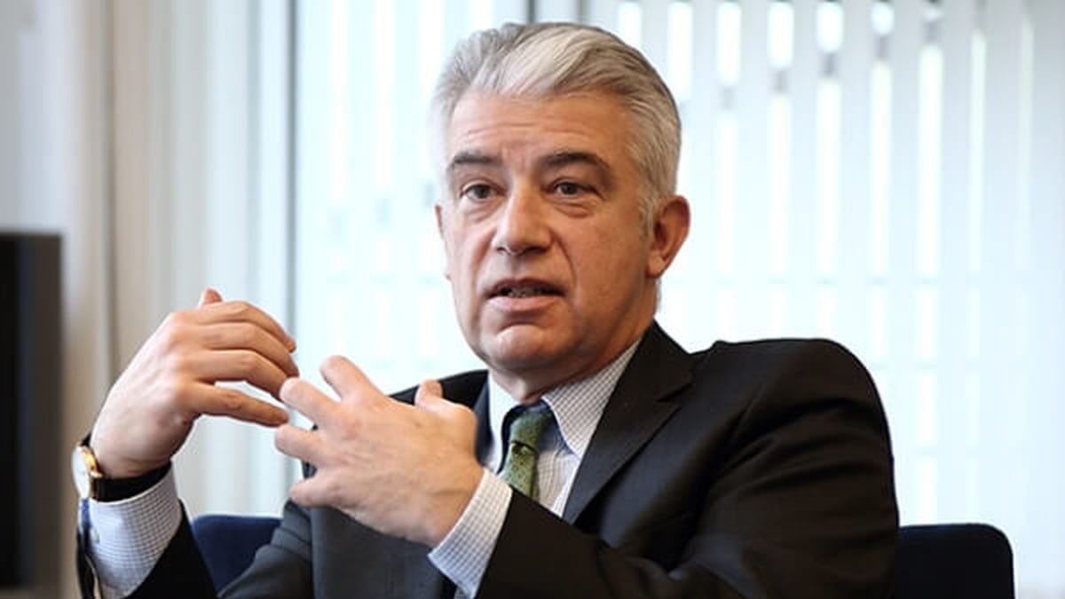 O Γερμανός πρέσβης Ε.Ράιχελ κατέθεσε στεφάνι στη μνήμη των Εβραίων που εστάλησαν στο Άουσβιτς από Ρόδο και Κω