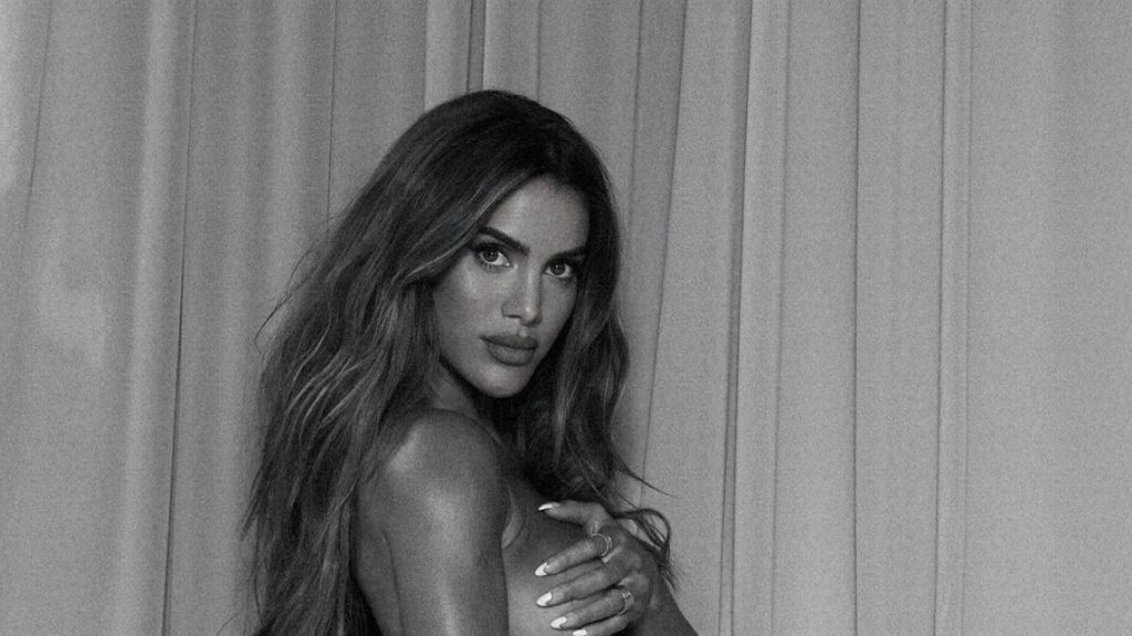 Καμίλα Κοέλιο: Ποζάρει γυμνή λίγο πριν γεννήσει και «βάζει φωτιά» στο Instagram (φωτο)