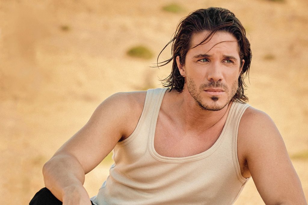 Νίκος Οικονομόπουλος: «Ναι, είμαι ο Χριστιανός ο Ορθόδοξος – Πειράζει;»