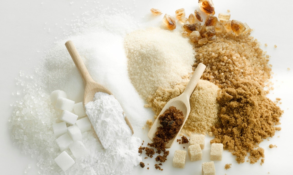 Αυτές είναι οι διαφορές μεταξύ της λευκής κρυσταλλικής ζάχαρης και της καστανής