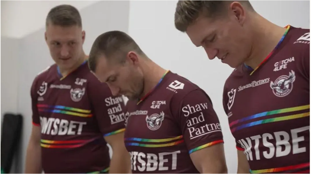 Αυστραλία: 7 παίκτες ράγκμπι της Manly αρνήθηκαν να φορέσουν Gay Pride φανέλα (βίντεο)