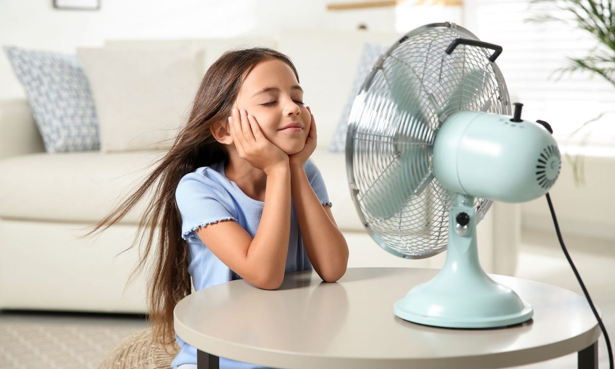 Έτσι θα δροσίσεις την ατμόσφαιρα στο σπίτι σου χωρίς να ανοίξεις το κλιματιστικό