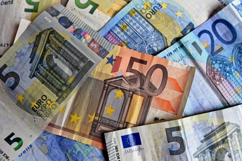ΟΠΕΚΑ: Πότε θα γίνει η πληρωμή επιδομάτων ύψους περίπου 350 εκατομμυρίων ευρώ