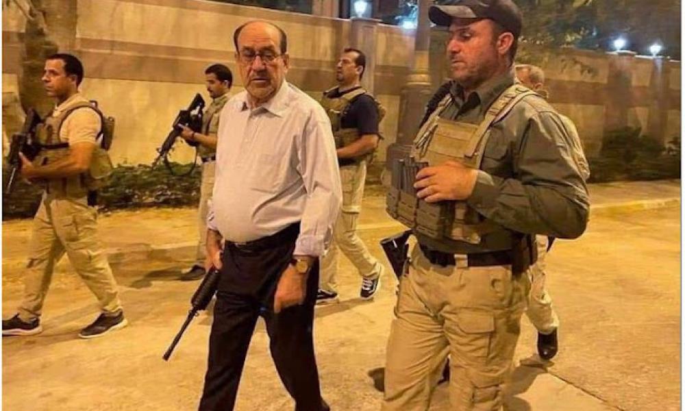 Ιράκ: Ο πρώην πρωθυπουργός βγήκε στο δρόμο κρατώντας αυτόματο όπλο