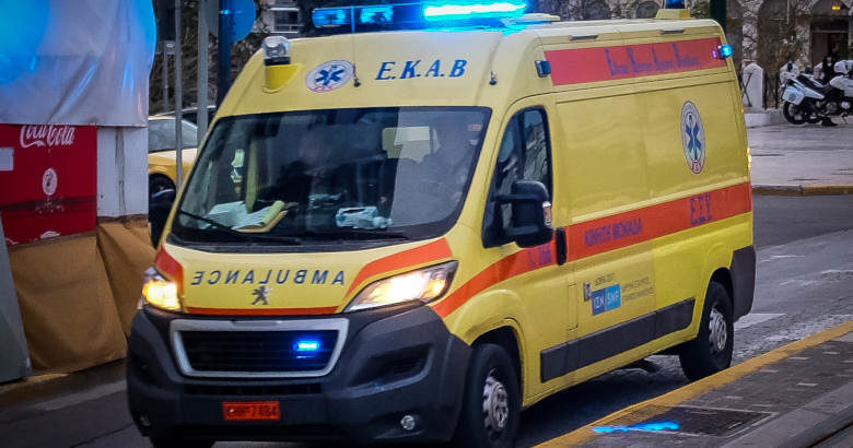 Ρέθυμνο: Νεαρή έπεσε από μπαλκόνι και υπέστη κρανιοεγκεφαλικές κακώσεις – Κρίσιμη η κατάσταση της υγείας της