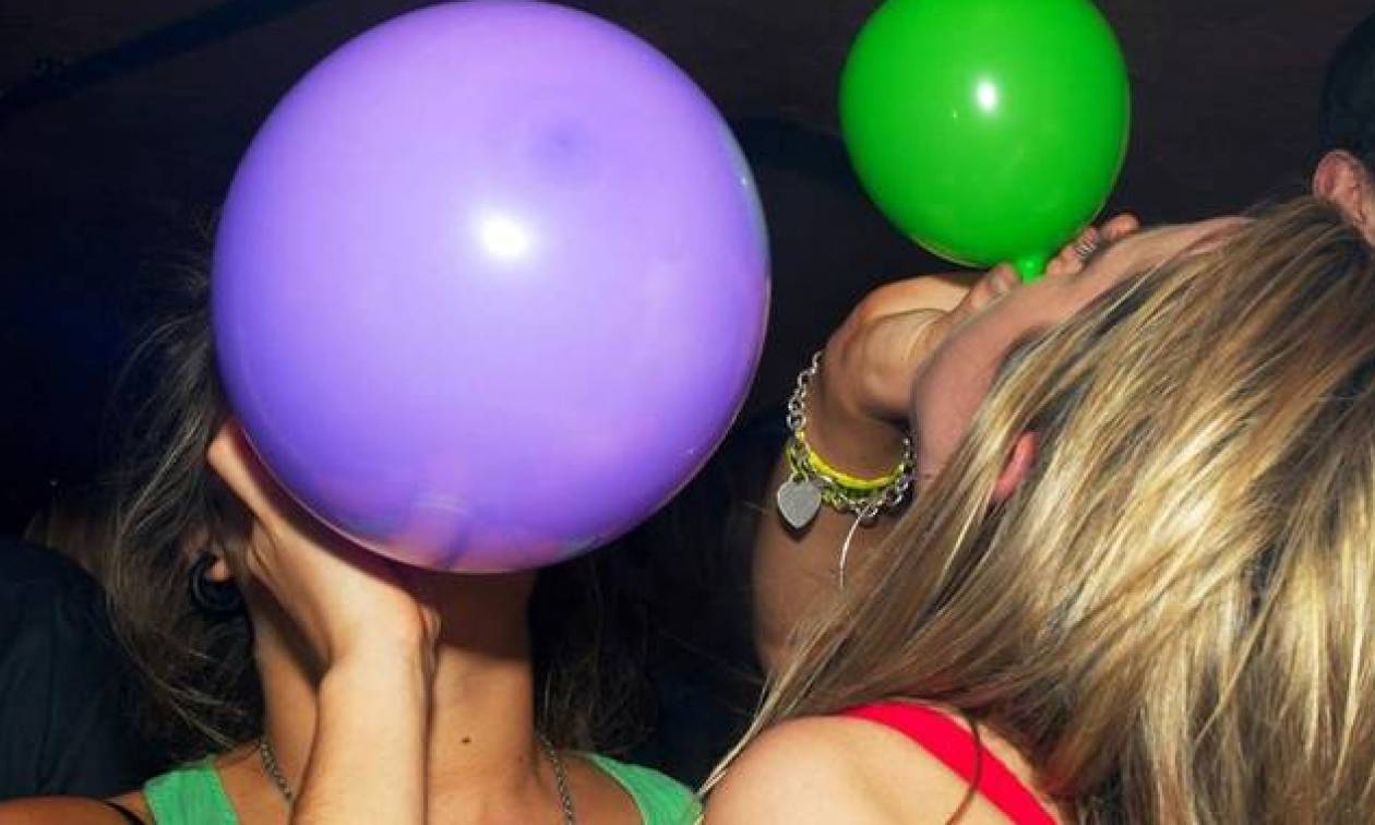 Κρήτη: Στο νοσοκομείο κατέληξε 19χρονος τουρίστας που κατανάλωσε «αέριο γέλιου»