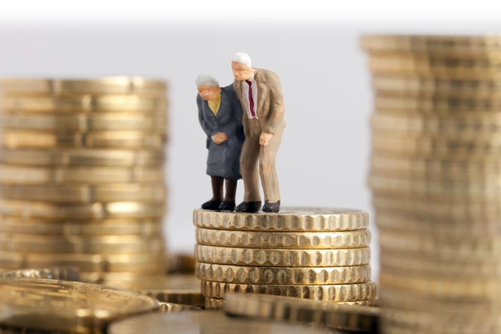 Δημόσιο: «Έρχονται» αλλαγές στα όρια συνταξιοδότησης για τους υπαλλήλους