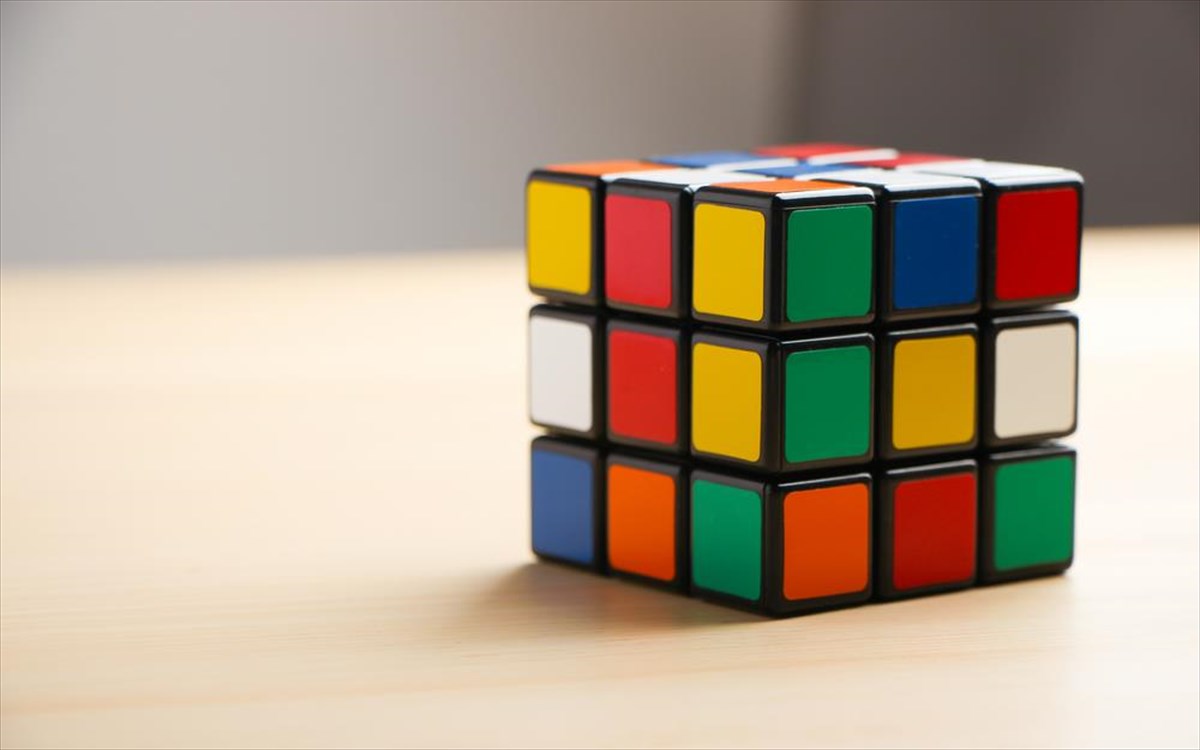 Πώς βλέπει ο εφευρέτης του κύβου του Ρούμπικ τις εξελίξεις στο περιβάλλον