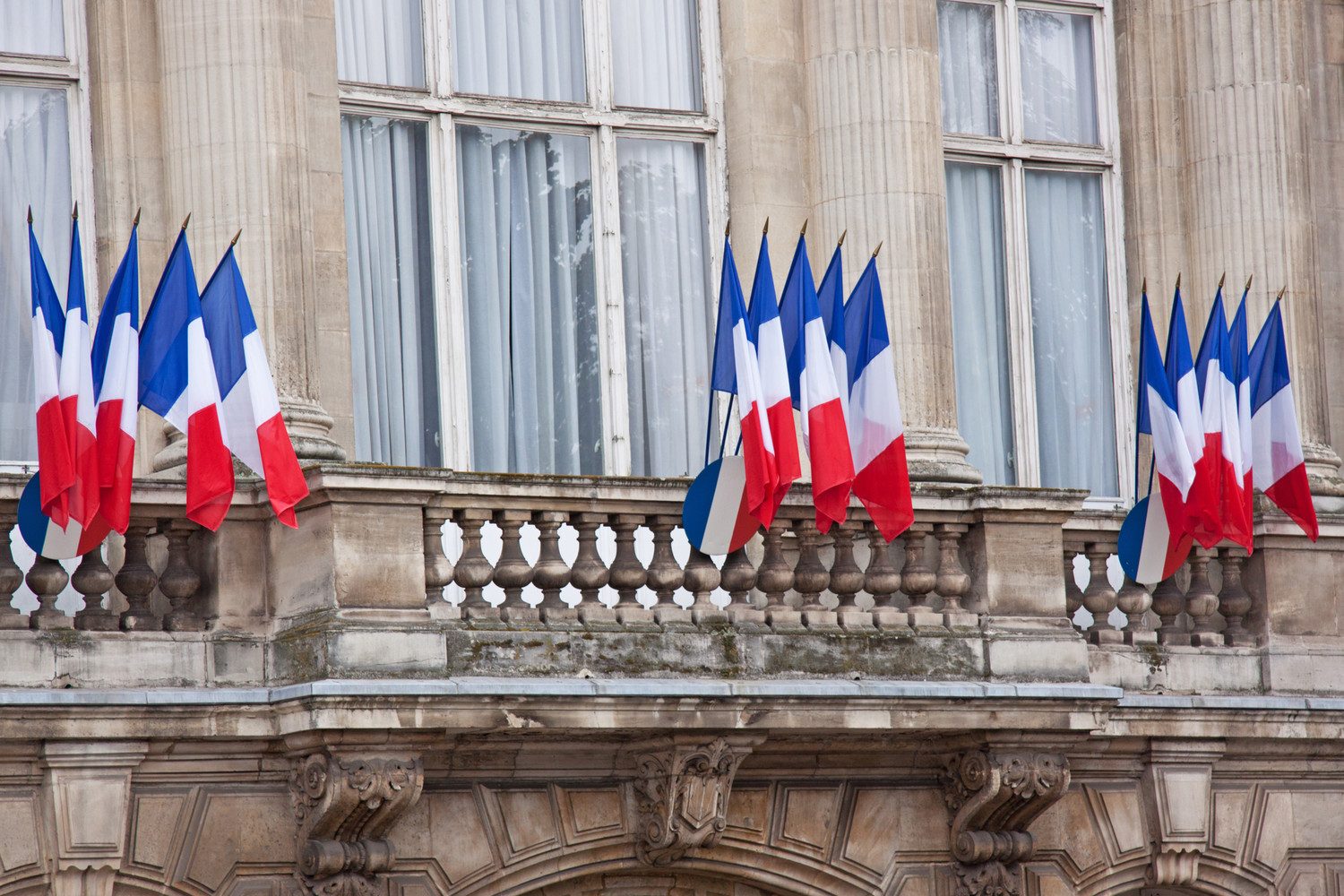Έρευνα στη Γαλλία μετά τη κατασκοπεία του Ε.Μακρόν: Πέντε υπουργοί έχουν κακόβουλο λογισμικό στα κινητά τους
