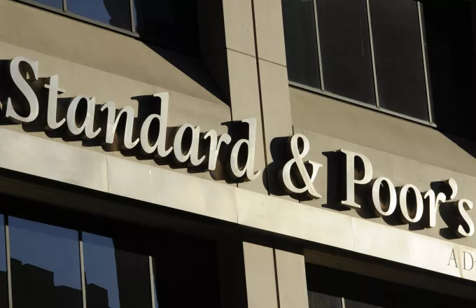 Ο S&P μειώνει το αξιόχρεο του ουκρανικού δημοσίου – Θεωρεί «σχεδόν σίγουρη» τη στάση πληρωμών