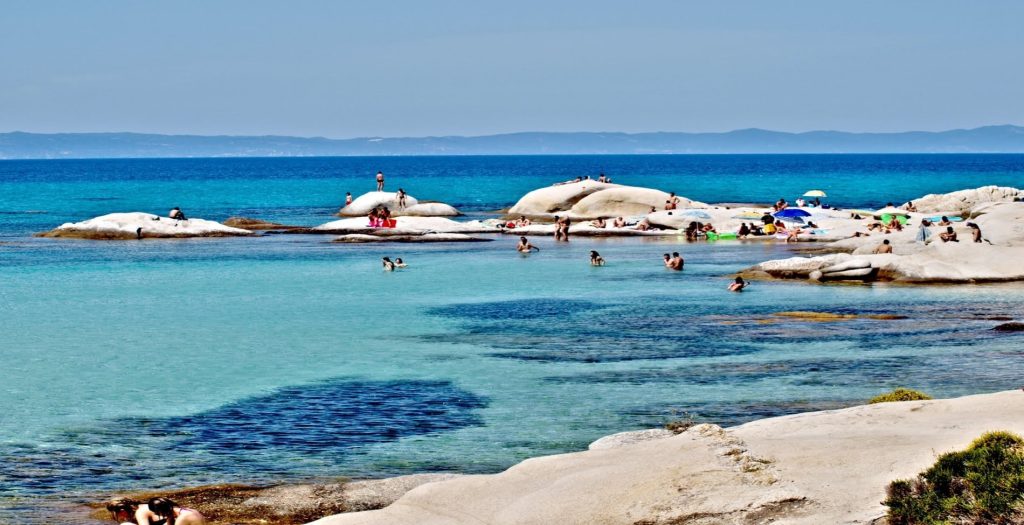 «Σαν τη Χαλκιδική δεν έχει»: Τρεις παραλίες στη Σιθωνία που θα σας «ξετρελάνουν» (φώτο)