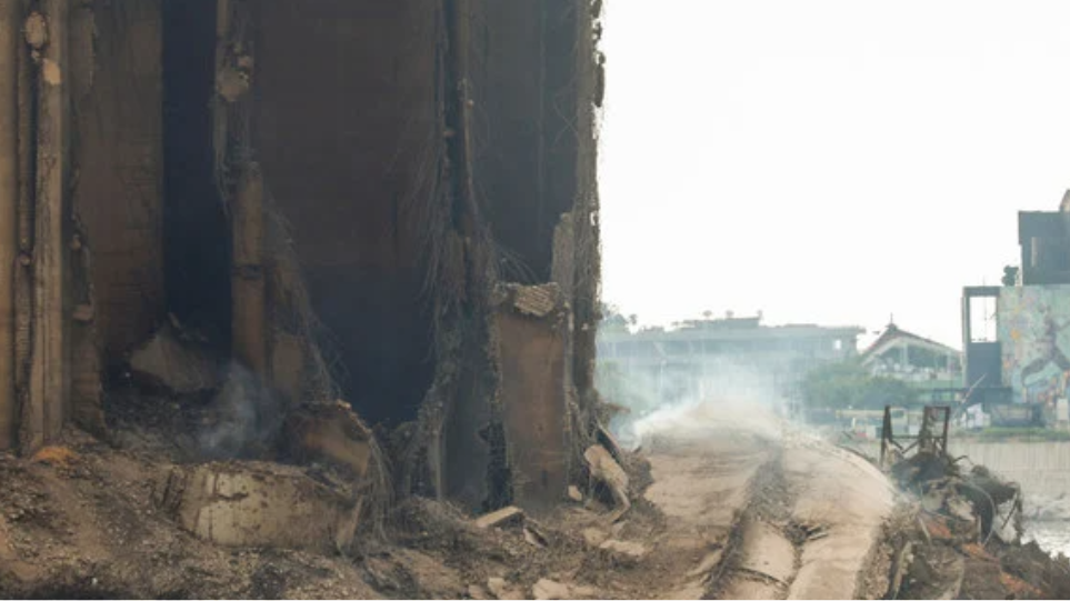 Λίβανος: Κατέρρευσε μέρος των σιλό του λιμανιού της Βηρυτού (βίντεο)