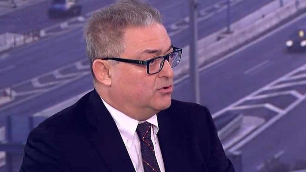 Δεν ξέρουν τι λένε οι «υπεύθυνοι» για τα εμβόλια – Θ.Βασιλακόπουλος: «Όσοι έκαναν τρεις δόσεις έχουν 4πλάσιες πιθανότητες να πεθάνουν»