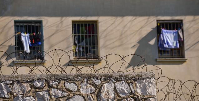 Κόρινθος: Απόπειρα απόδρασης στις φυλακές – Kρατούμενοι έκαψαν στρώματα και προκάλεσαν ζημιές