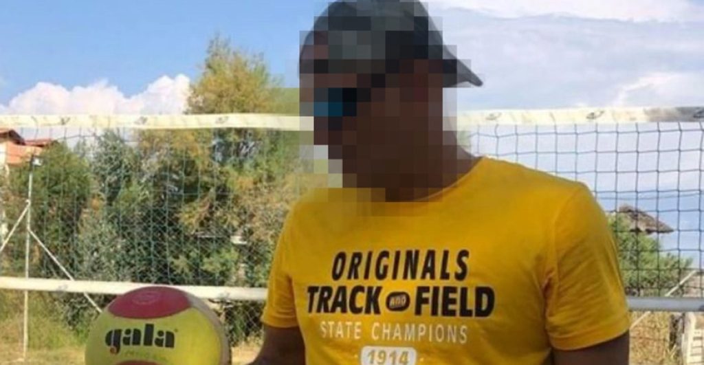 Βιασμός 14χρονης στη Λέσβο: Οι αστυνομικοί «χτενίζουν» το κινητό και τους υπολογιστές του 53χρονου αστυνομικού