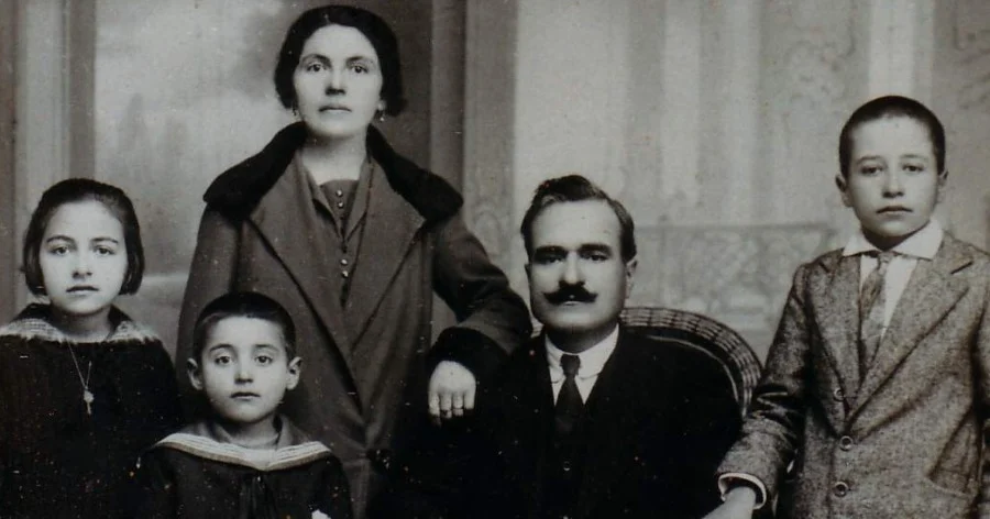 Oι τέσσερις λόγοι που οι παλαιότεροι άνθρωποι δεν χαμογελούσαν στις φωτογραφίες (βίντεο)