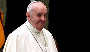 Ο Πάπας Φραγκίσκος κάλεσε τον Χρίστο Στόιτσκοφ σε έναν αγώνα για την ειρήνη