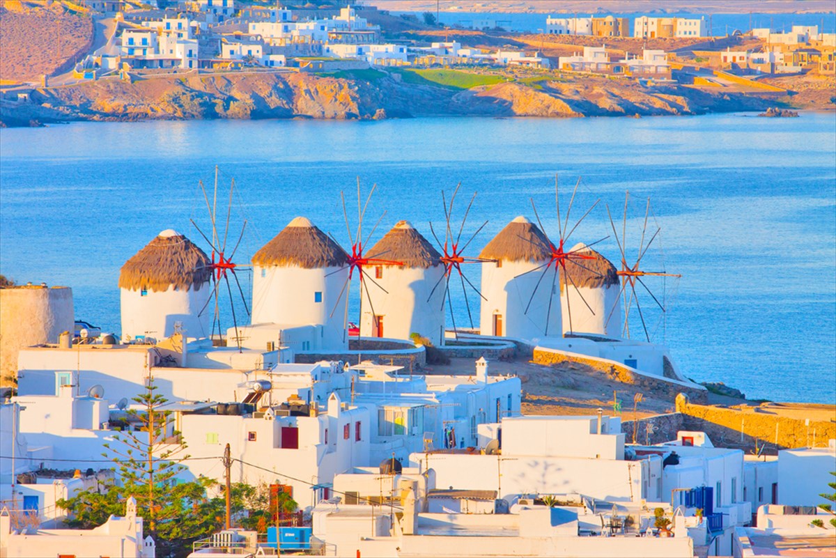 Ποιες διασημότητες επισκέπτονται τη Μύκονο