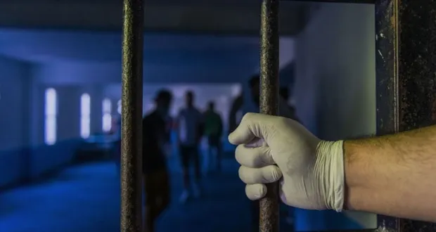 Al Jazeera: Καταγγέλλει τη συνεχιζόμενη φυλάκιση δημοσιογράφου του στην Αίγυπτο