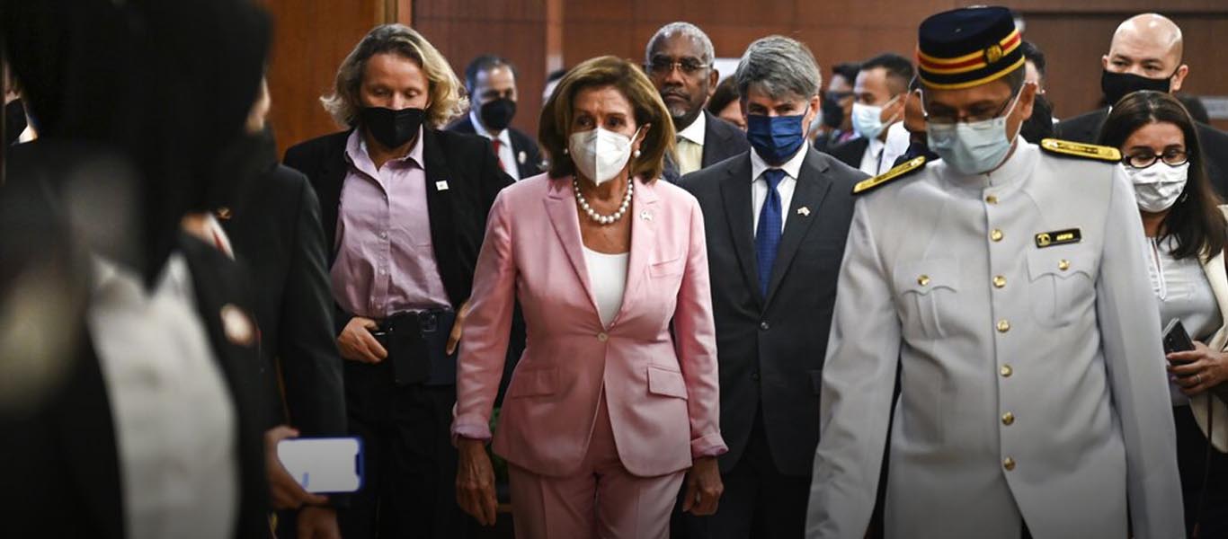 Προσγειώθηκε στην Ταϊβάν η Ν.Πελόζι – Κινεζικά Su-35 «διασχίζουν τα στενά της Ταϊβάν» (βίντεο)