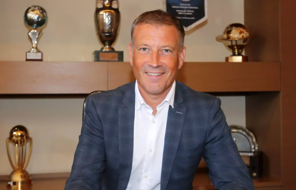 Super League: Ανακοίνωσε Μ.Κλάτενμπεργκ ως τεχνικό σύμβουλο και εκπαιδευτή διαιτησίας