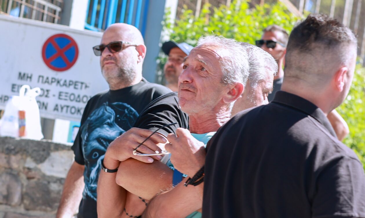 Μυτιλήνη: Οργισμένος ο πατέρας της 14χρονης για τον 53χρονο αστυνομικό: «Αληταρά θα πάω φυλακή για εσένα»