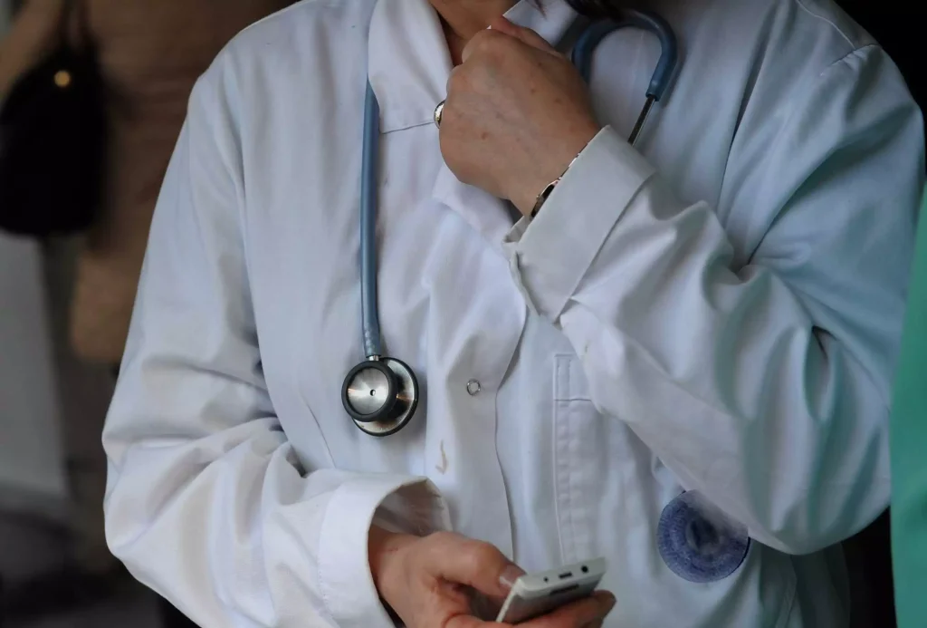 Προσωπικός Γιατρός: Πώς γίνεται η εγγραφή – Τα κίνητρα για τους πολίτες