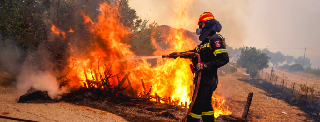 Φωτιά σε χαμηλή βλάστηση στον Ταύρο – Τρεις συλλήψεις (upd)