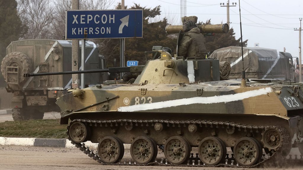 Σκληρές μάχες σε όλη την έκταση του ουκρανικού μετώπου: Οι Ρώσοι μεταφέρουν δυνάμεις στην Χερσώνα