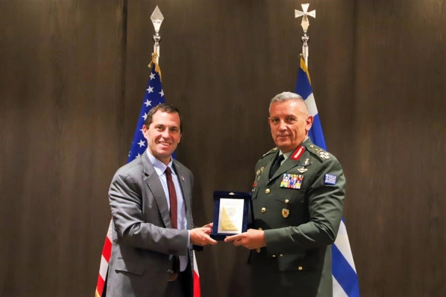 ΓΕΕΘΑ: Την αντιπροσωπεία του αμερικανικού Κογκρέσου υποδέχθηκε ο αρχηγός Κωνσταντίνος Φλώρος