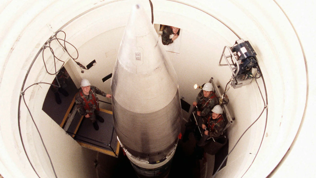 Οι ΗΠΑ αναβάλουν δοκιμή διηπειρωτικού βαλλιστικού πυραύλου λόγω… Κίνας