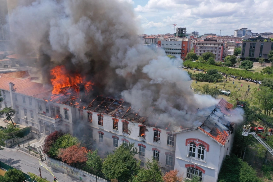 Κωνσταντινούπολη: Πλήγμα για την ομογένεια η φωτιά στο ελληνικό νοσοκομείο ελληνικό νοσοκομείο του Βαλουκλή
