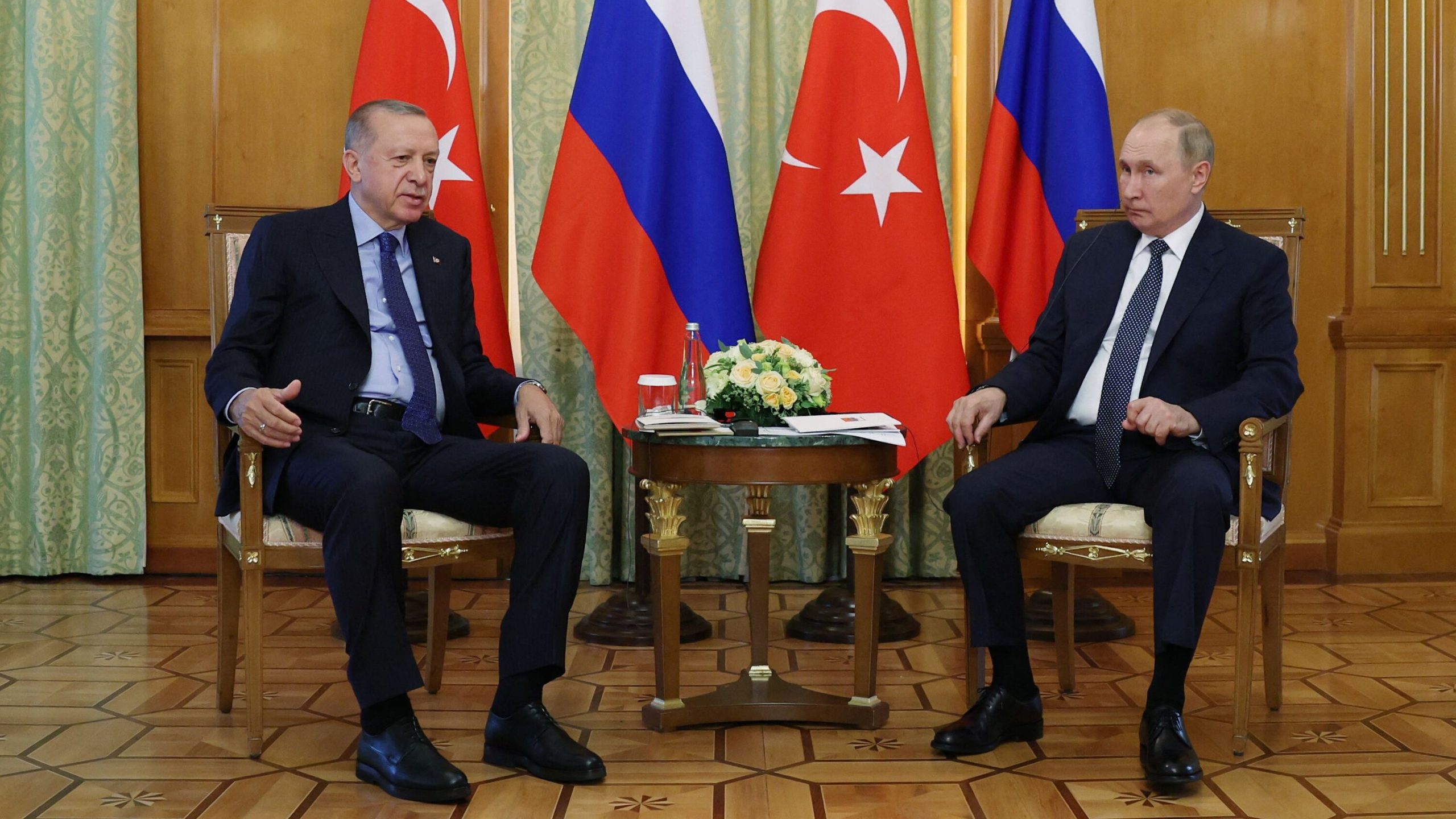Σότσι: Συνάντηση 4 ωρών είχαν Πούτιν-Ερντογάν – Τι συμφωνήθηκε