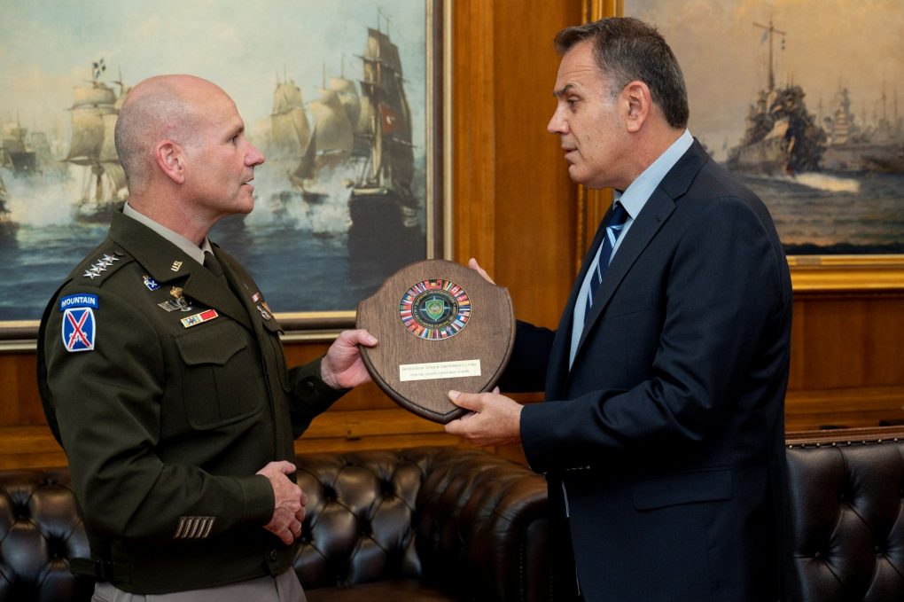 Νίκος Παναγιωτόπουλος συναντήθηκε με των Ανώτατο Διοικητή των δυνάμεων του ΝΑΤΟ στην Ευρώπη