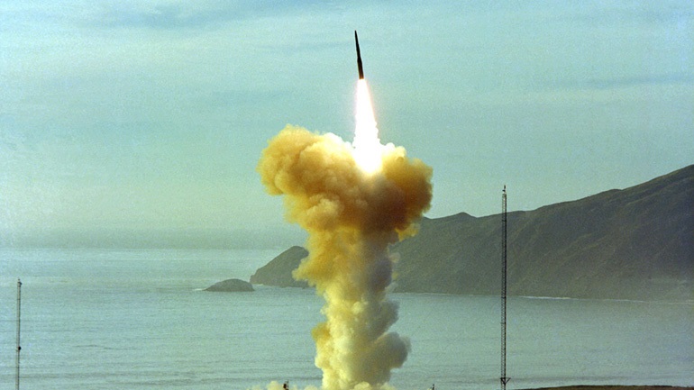 Αναβάλλεται δοκιμή εκτόξευσης πυραύλου των ΗΠΑ λόγω της έντασης με την Κίνα