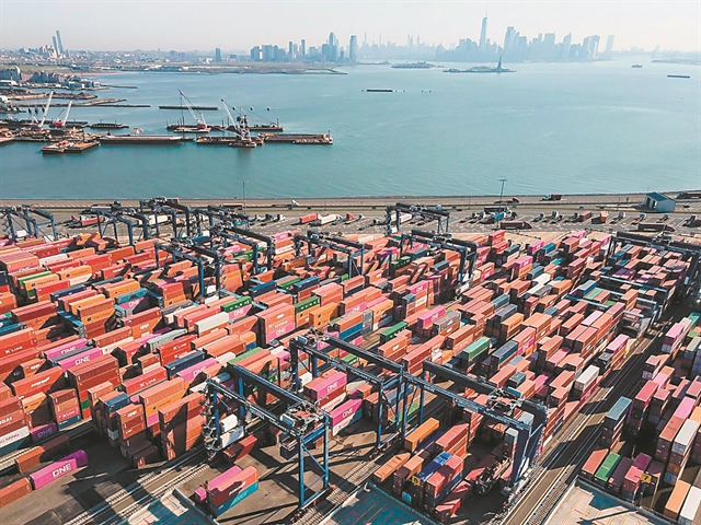 Βρετανία: Οκταήμερη απεργία των εργαζόμενων στο κορυφαίο λιμάνι διακίνησης container – «Παγώνουν» οι δραστηριότητες