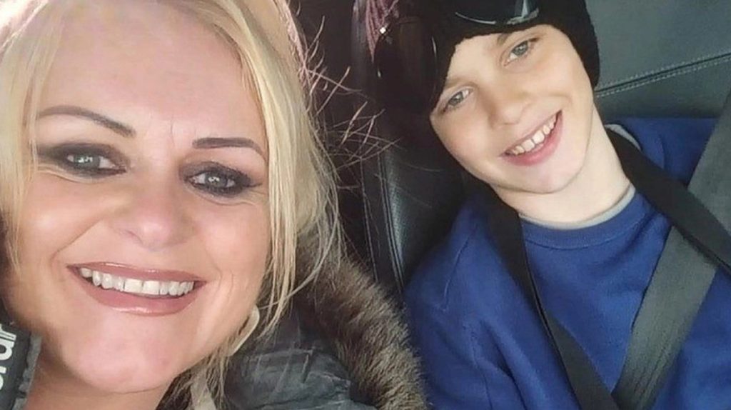 Βρετανία: Αποσυνδέουν τον Αρτσι από τα μηχανήματα – «Δεν έχουμε άλλες επιλογές» λέει η μητέρα