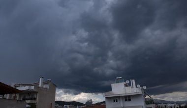 Καιρός: Έρχονται βροχές, καταιγίδες και ισχυροί άνεμοι – Aλλαγή σκηνικού