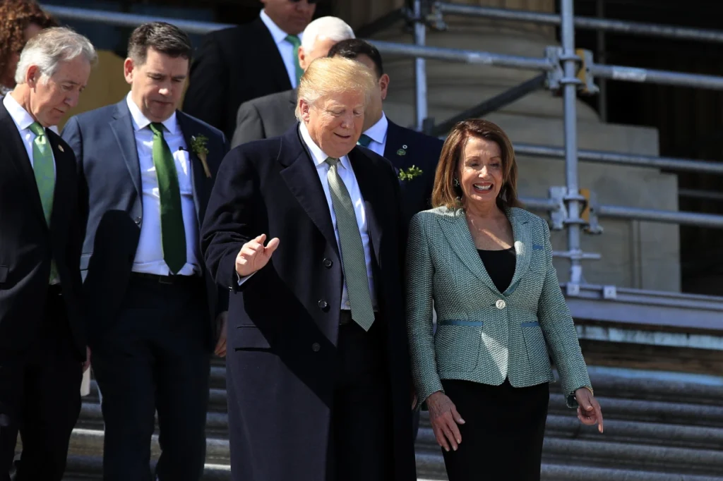 Ν.Τραμπ: «Τι διάολο ήθελε η τρελο-Πελόζι και πήγε στην Ταϊβάν;»