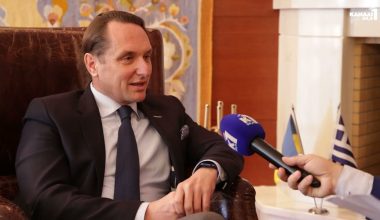 Οργισμένη διάψευση Ουκρανού πρεσβευτή για υποκλοπές: «Τέτοιοι ισχυρισμοί έχουν πάρει διαζύγιο από την πραγματικότητα»