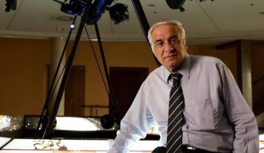 Διονύσης Σιμόπουλος: «Έφυγε» από την ζωή ο Έλληνας αστροφυσικός και διευθυντής του Πλανηταρίου
