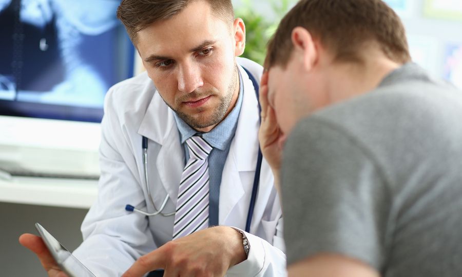 Οι άνδρες κινδυνεύουν πιο πολύ από τις γυναίκες από τους περισσότερους καρκίνους σύμφωνα με έρευνα