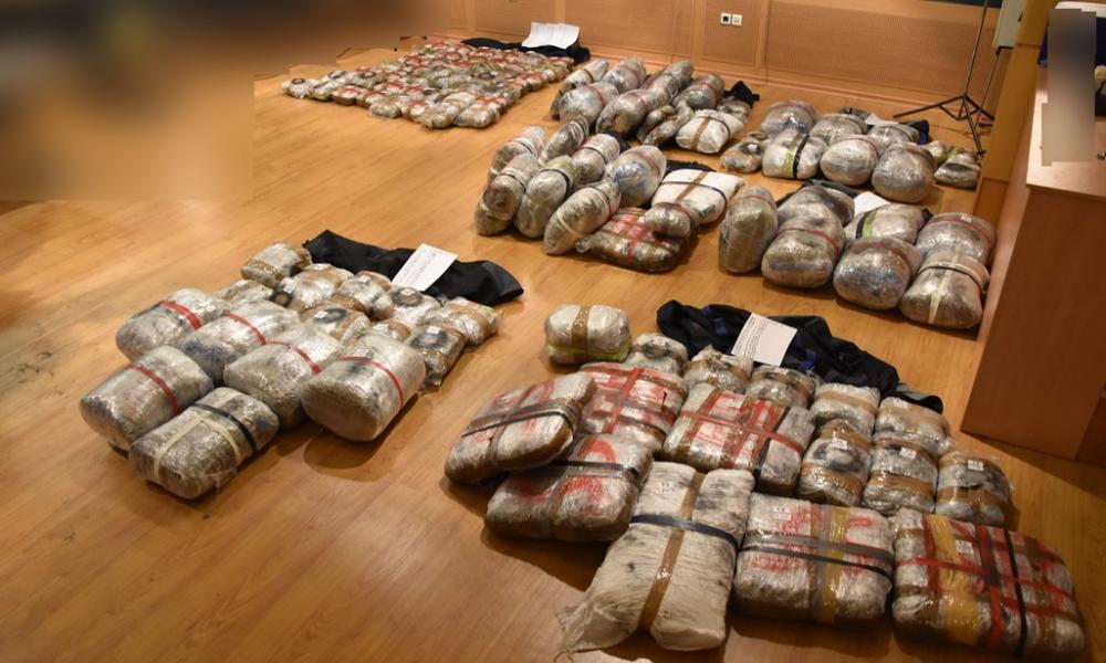 Κοζάνη: Κατασχέθηκαν πάνω από 300 κιλά ακατέργαστη κάνναβη – Διέφυγε ο δράστης